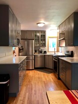 3240 Scott Ave N in Golden Valley, MN - Building Photo