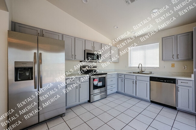 4138 W Charter Oak Rd in Phoenix, AZ - Building Photo - Building Photo