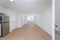 319-325-325 E Broadway in Long Beach, NY - Building Photo - Building Photo