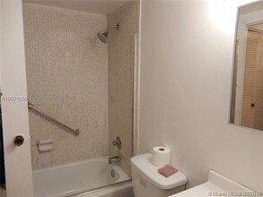 16465 NE 22nd Ave-Unit -316 in Miami, FL - Building Photo - Building Photo