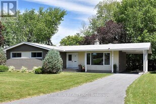 14 Greenwich Ave in Ottawa, ON - Building Photo