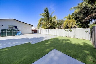 1845 NW 15th St, Unit 1847 in Miami, FL - Building Photo - Building Photo