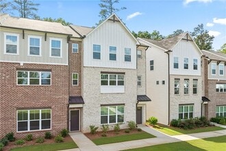 3409 Catalan Aly in Decatur, GA - Foto de edificio - Building Photo