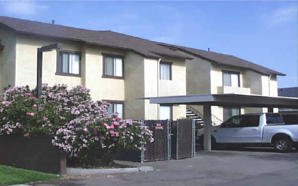 Plentywood Apartments in El Cajon, CA - Foto de edificio