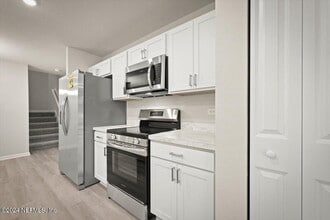 844 Hartshill Pl in Jacksonville, FL - Building Photo - Building Photo