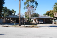 701 N New Hampshire Ave in Tavares, FL - Foto de edificio - Building Photo