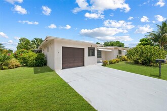 7005 NW 11th St in Margate, FL - Building Photo - Building Photo