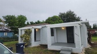 10425 SW 173rd Terrace in Miami, FL - Building Photo