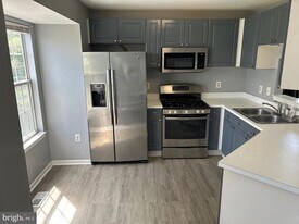 44120 Mistletoe Terrace in Ashburn, VA - Building Photo