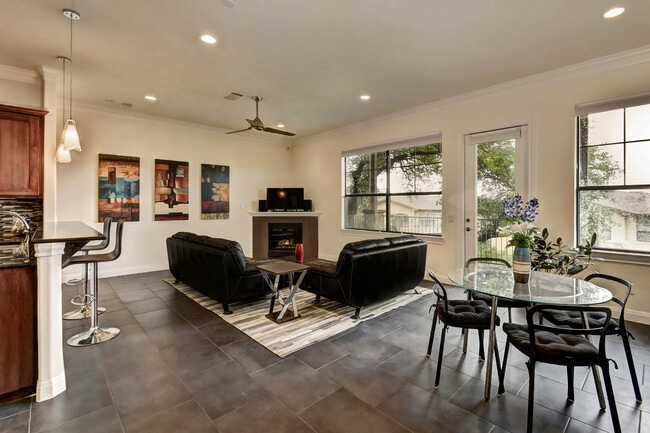 property at 4000 Ranch Road 620 N Unit 4