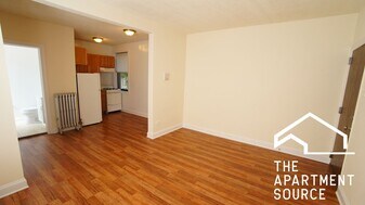1742 N Humboldt Blvd, Unit 403 in Chicago, IL - Building Photo