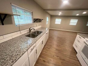 723 Pecan Ln in Cottonwood Shores, TX - Building Photo - Building Photo