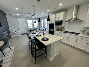 2747 Bear Spgs Cir in Longmont, CO - Building Photo - Building Photo