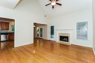 58 Yosemite Ln in Powder Springs, GA - Building Photo - Building Photo