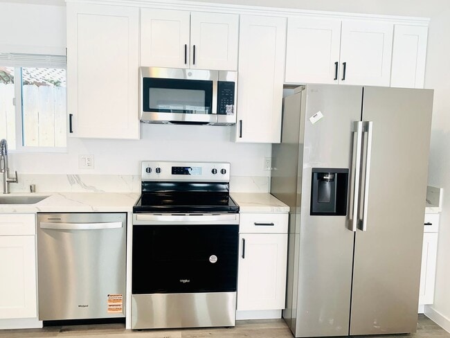 11471 Almazon St in San Diego, CA - Building Photo - Building Photo