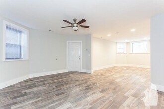 2922 W Logan Blvd in Chicago, IL - Building Photo - Building Photo