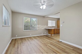 8356 SE Lafayette St in Portland, OR - Building Photo - Building Photo