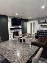 11737 S Sacramento Dr in Merrionette Park, IL - Building Photo - Building Photo