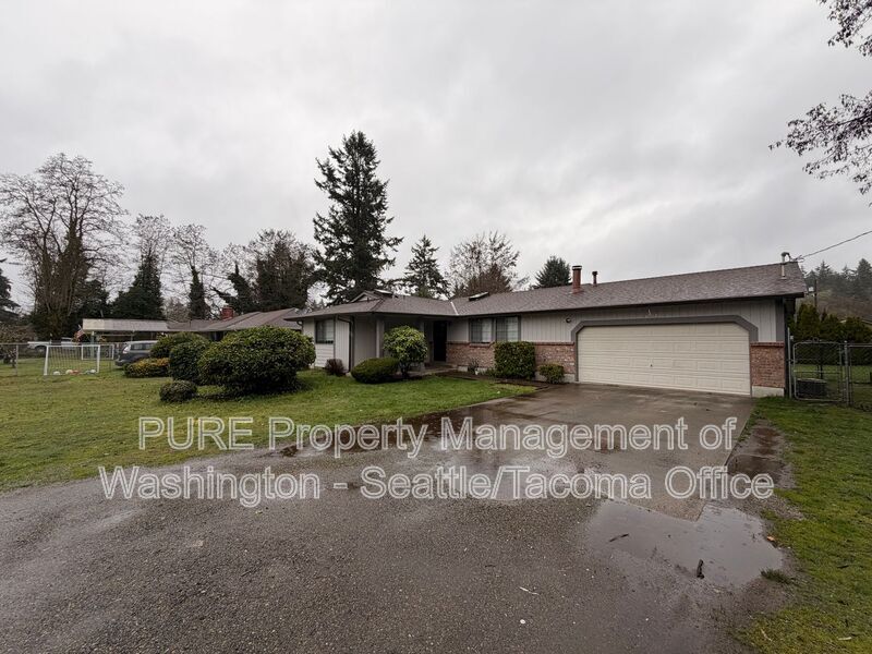 9017 Wildwood Ave SW in Tacoma, WA - Building Photo