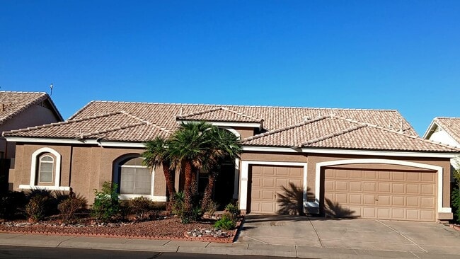 792 N Lisbon Dr in Chandler, AZ - Foto de edificio - Building Photo