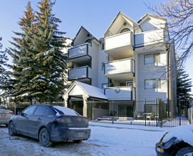 717 4A St NE in Calgary, AB - Building Photo - Building Photo