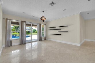11012 NW 70th Ct in Parkland, FL - Foto de edificio - Building Photo