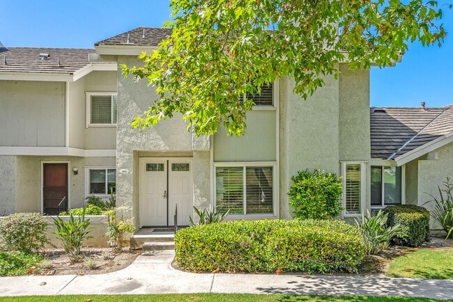 property at 5817 Vía Romero