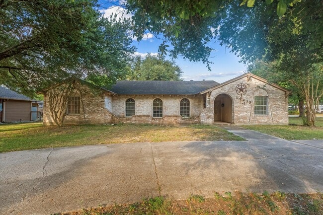 19435 Haude Rd in Spring, TX - Foto de edificio - Building Photo