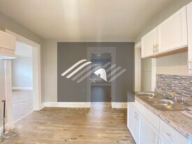 323 Harrison St in Piqua, OH - Building Photo