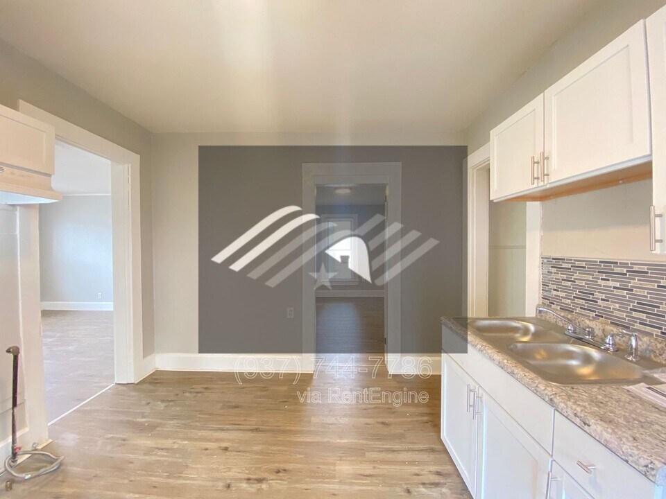 323 Harrison St in Piqua, OH - Building Photo