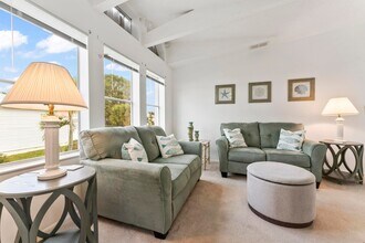 8913 SW Chevy Cir in Stuart, FL - Foto de edificio - Building Photo