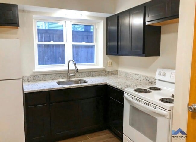 2146 Sherman Ave in Evanston, IL - Building Photo - Building Photo