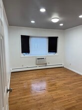 47-25 208th St in Queens, NY - Building Photo - Building Photo