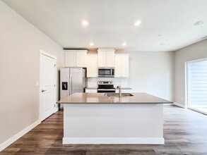 8409 Gilman Wy in Arlington, WA - Building Photo - Building Photo