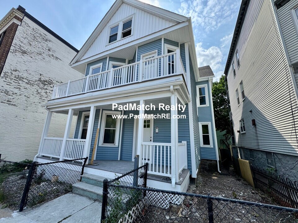 805 Blue Hill Ave, Unit 2 in Boston, MA - Building Photo