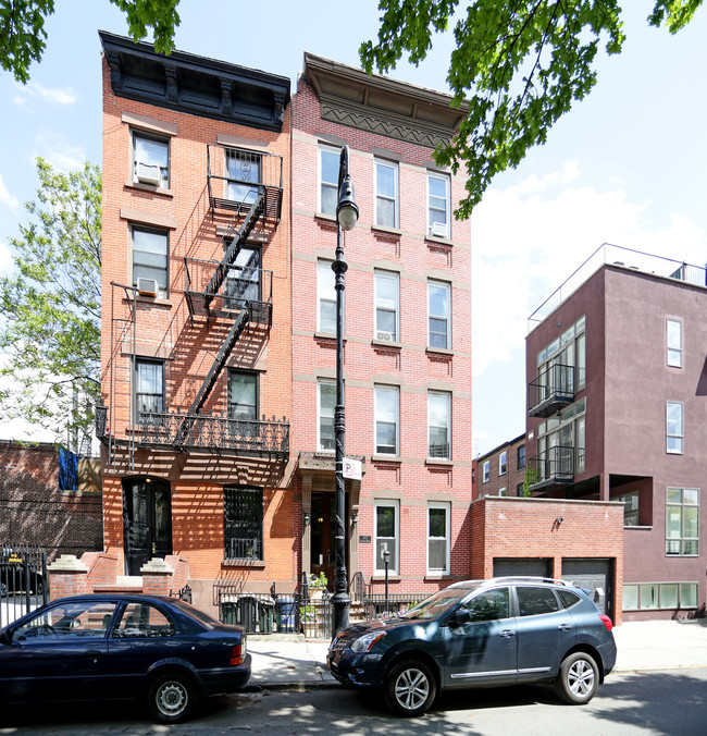 477 Clinton St in Brooklyn, NY - Building Photo - Building Photo