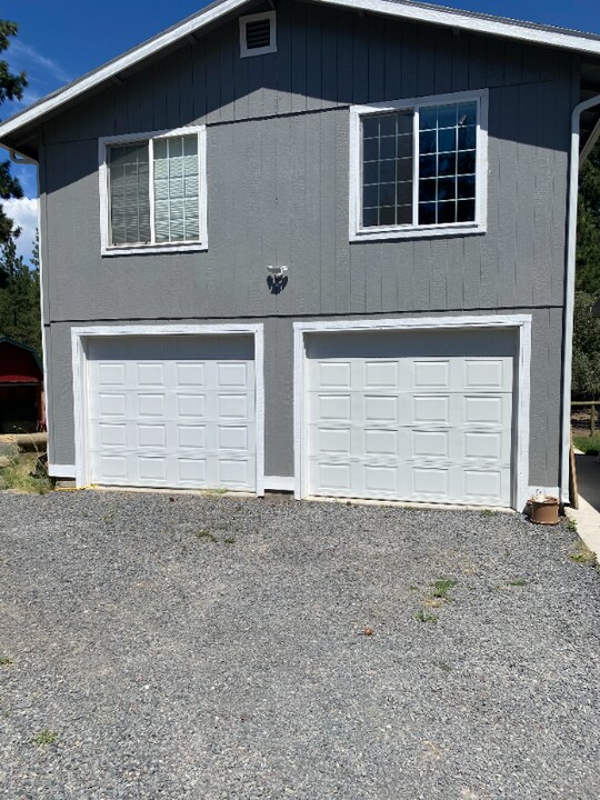 19536 River Woods Dr in Bend, OR - Building Photo