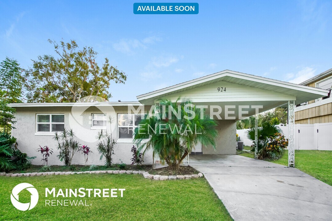 924 Ave T SE in Winter Haven, FL - Building Photo