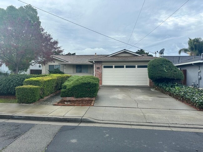 property at 715 Caliente Ave