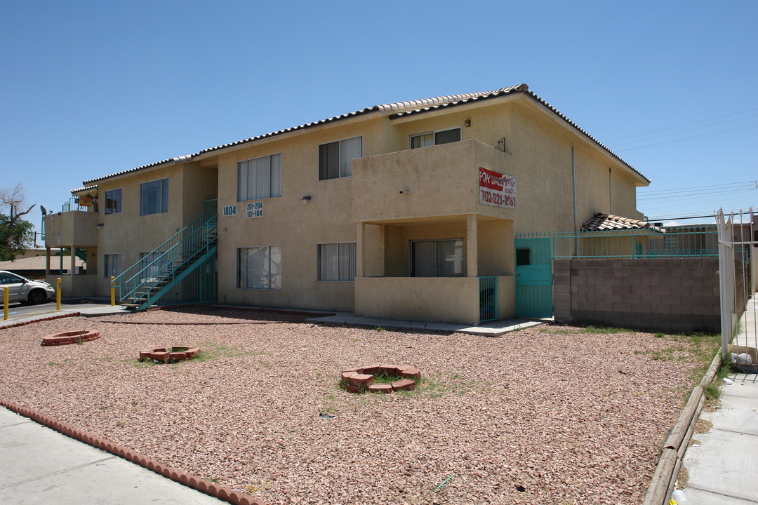 1804-1808 Lewis Ave in Las Vegas, NV - Building Photo