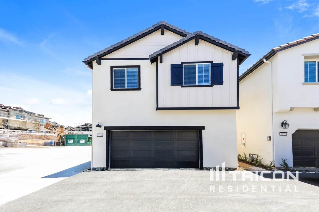 28209 Dwight Dr in Menifee, CA - Building Photo