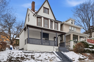 105 Elmont St in Pittsburgh, PA - Building Photo - Building Photo