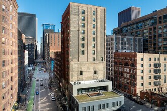 Peterson Building in Chicago, IL - Building Photo - Building Photo