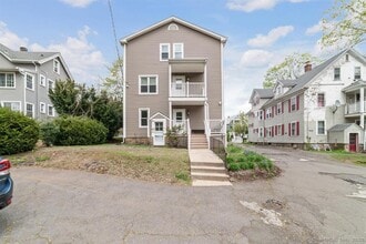 912 Corbin Ave in New Britain, CT - Building Photo - Building Photo
