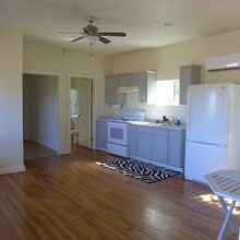 23B Hwy 87 in Comfort, TX - Building Photo - Building Photo