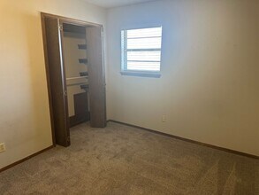 1352 Meadow Ln-Unit -1352 in Weatherford, OK - Building Photo - Building Photo