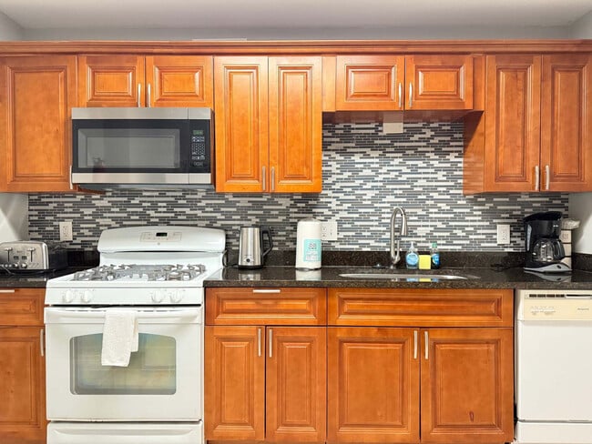 215 Piedmont Ave NE in Atlanta, GA - Building Photo - Building Photo