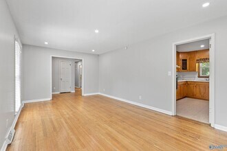 407 Hillmont Dr NW in Huntsville, AL - Building Photo - Building Photo