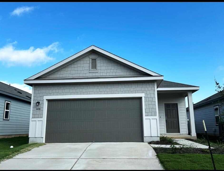 16116 Viburnum Dr in Austin, TX - Building Photo