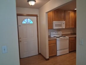 2682 Paloma Ave in Medford, OR - Foto de edificio - Building Photo